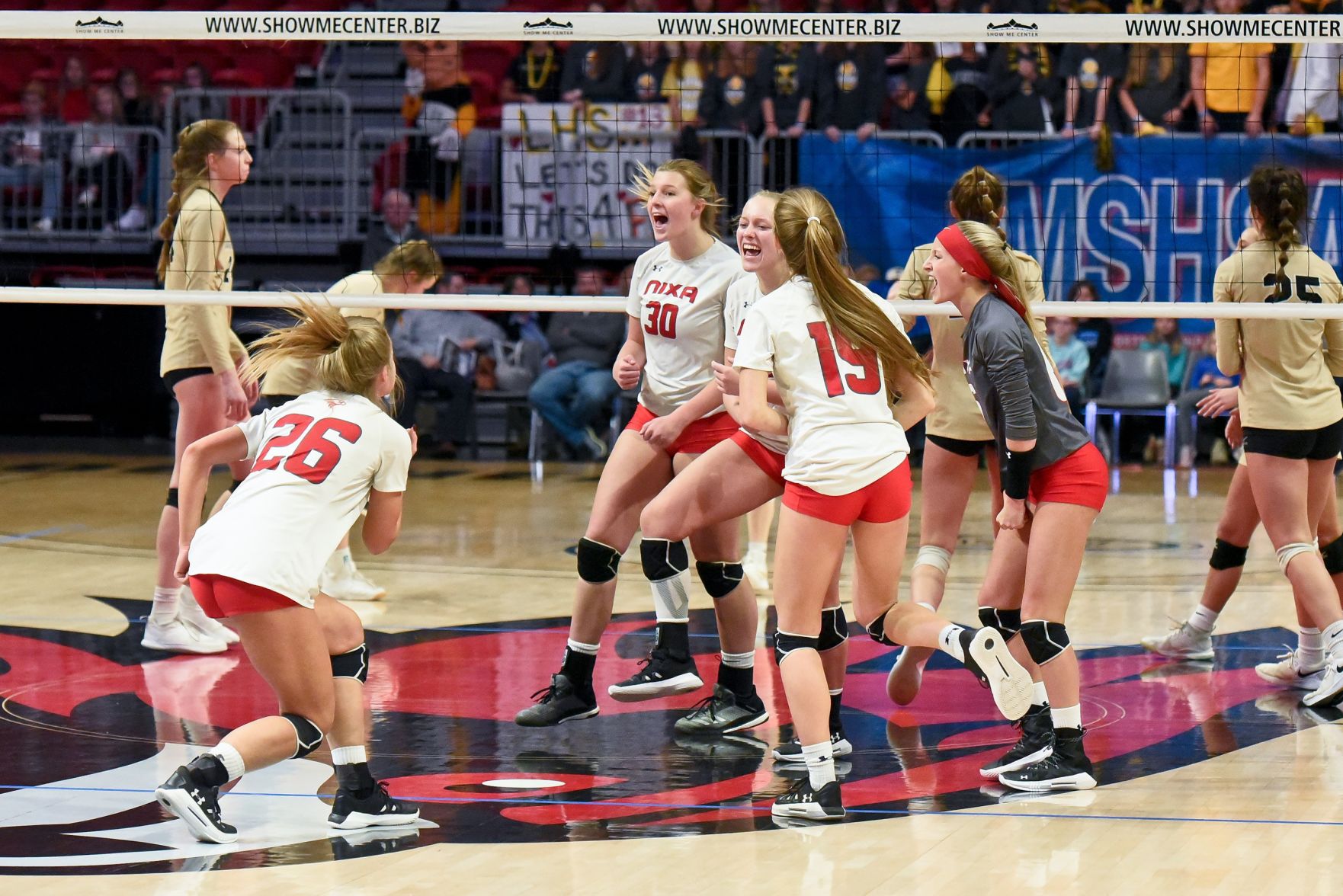 11/09/19 - Girls Volleyball - Class 4 state championship - Nixa vs Lafayette